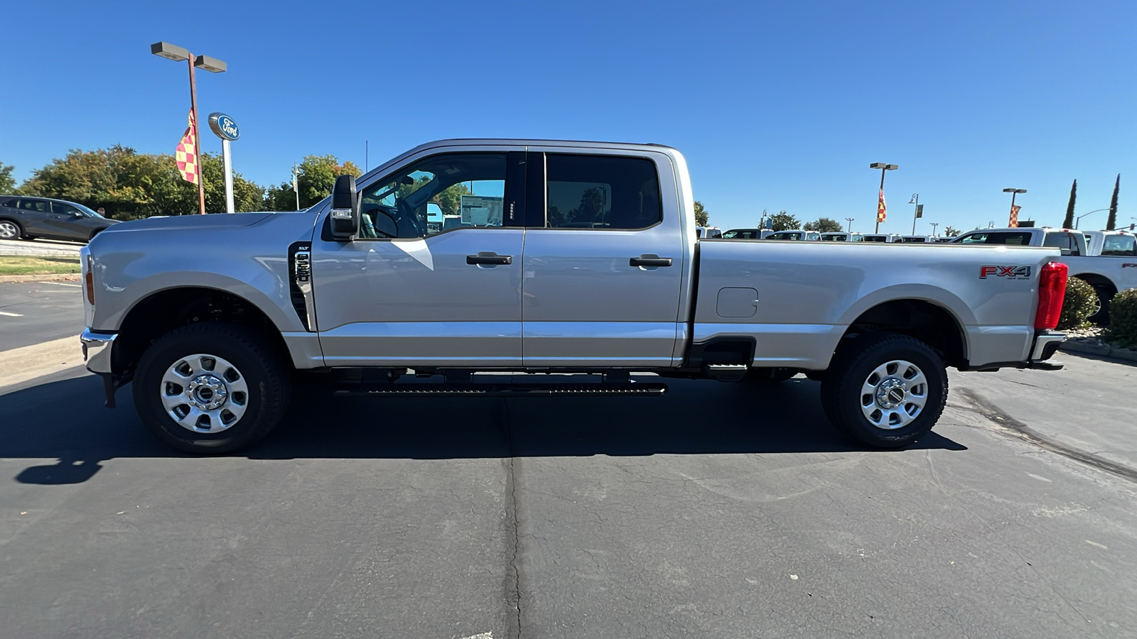 2024 Ford Super Duty F-250 SRW XL 8