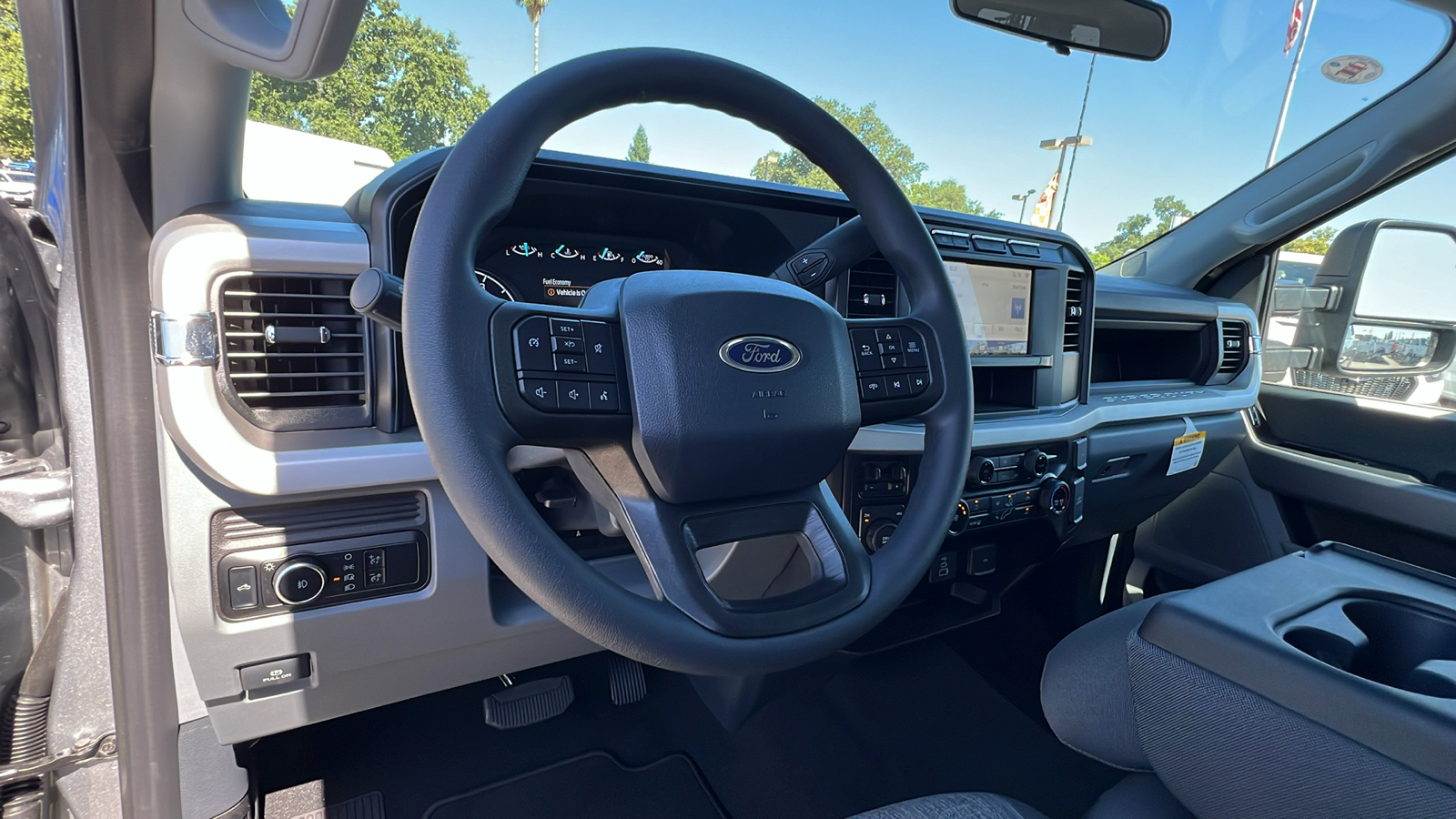 2024 Ford Super Duty F-250 SRW XL 24