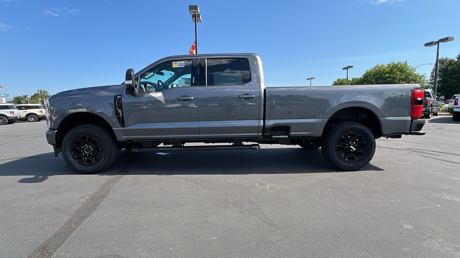 2024 Ford Super Duty F-350 SRW XL 8