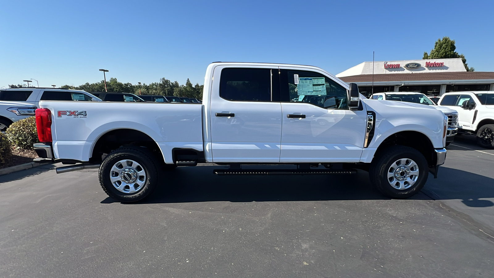 2024 Ford Super Duty F-250 SRW XL 3