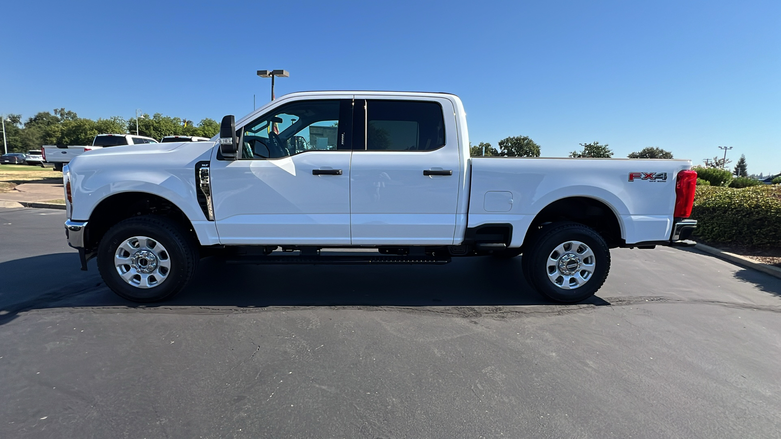 2024 Ford Super Duty F-250 SRW XL 8