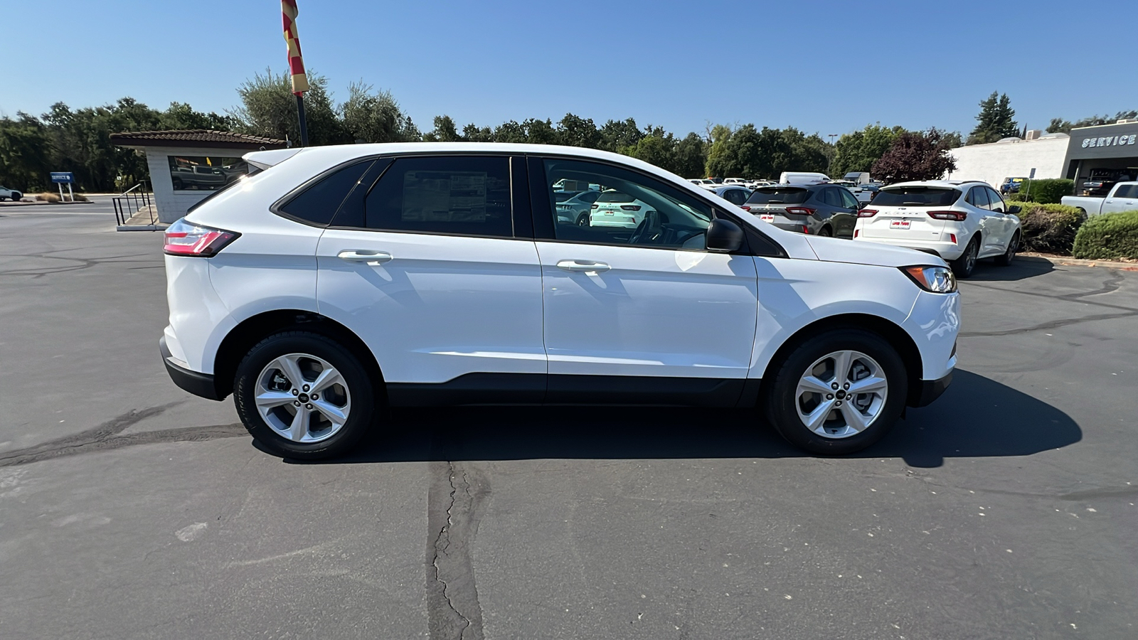 2024 Ford Edge SE 3