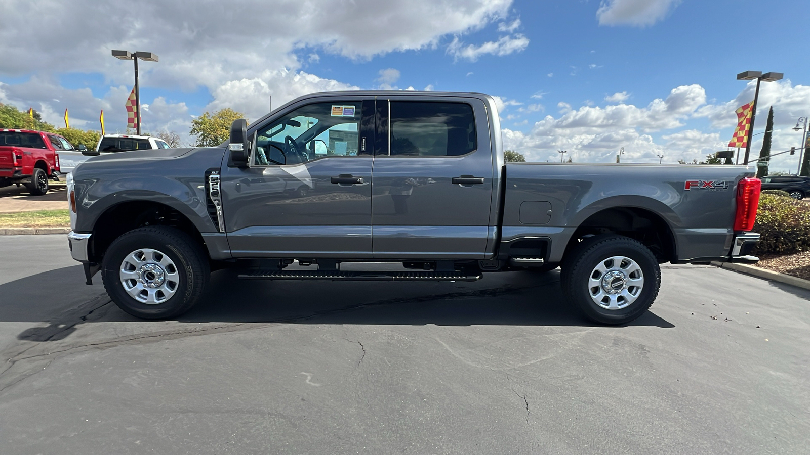 2024 Ford Super Duty F-250 SRW XL 8