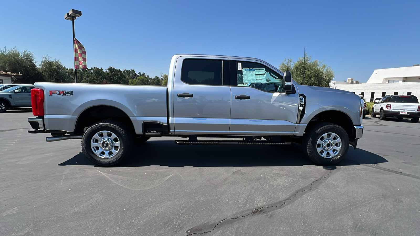 2024 Ford Super Duty F-250 SRW XL 3