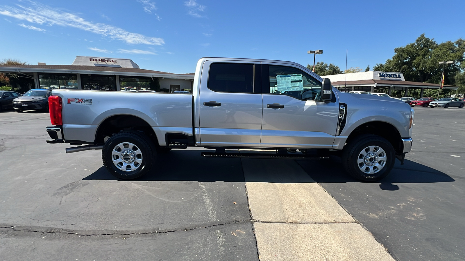 2024 Ford Super Duty F-250 SRW XL 3