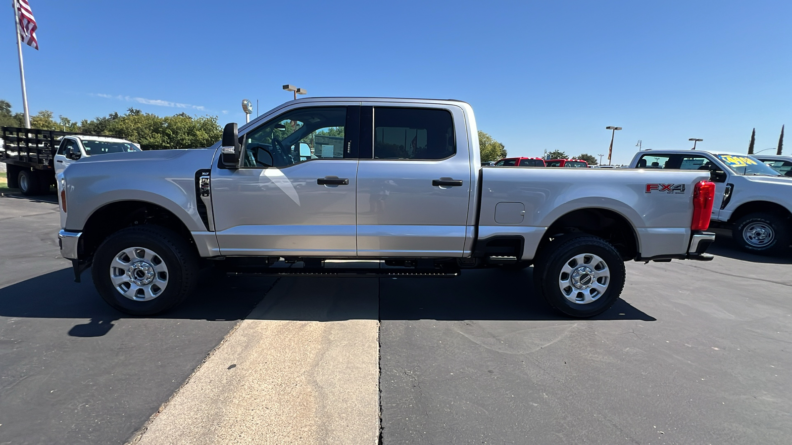 2024 Ford Super Duty F-250 SRW XL 8