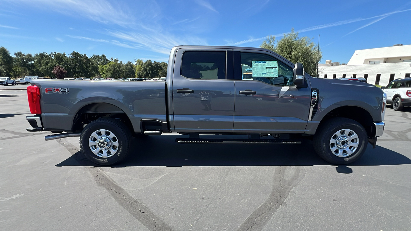 2024 Ford Super Duty F-250 SRW XL 3