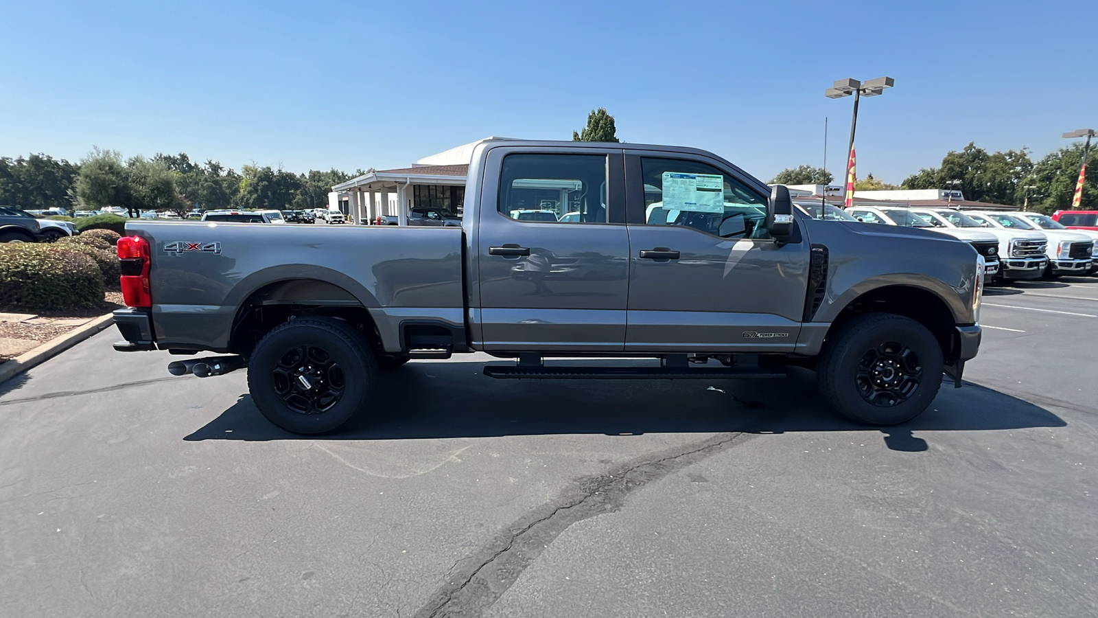 2024 Ford Super Duty F-250 SRW XL 3