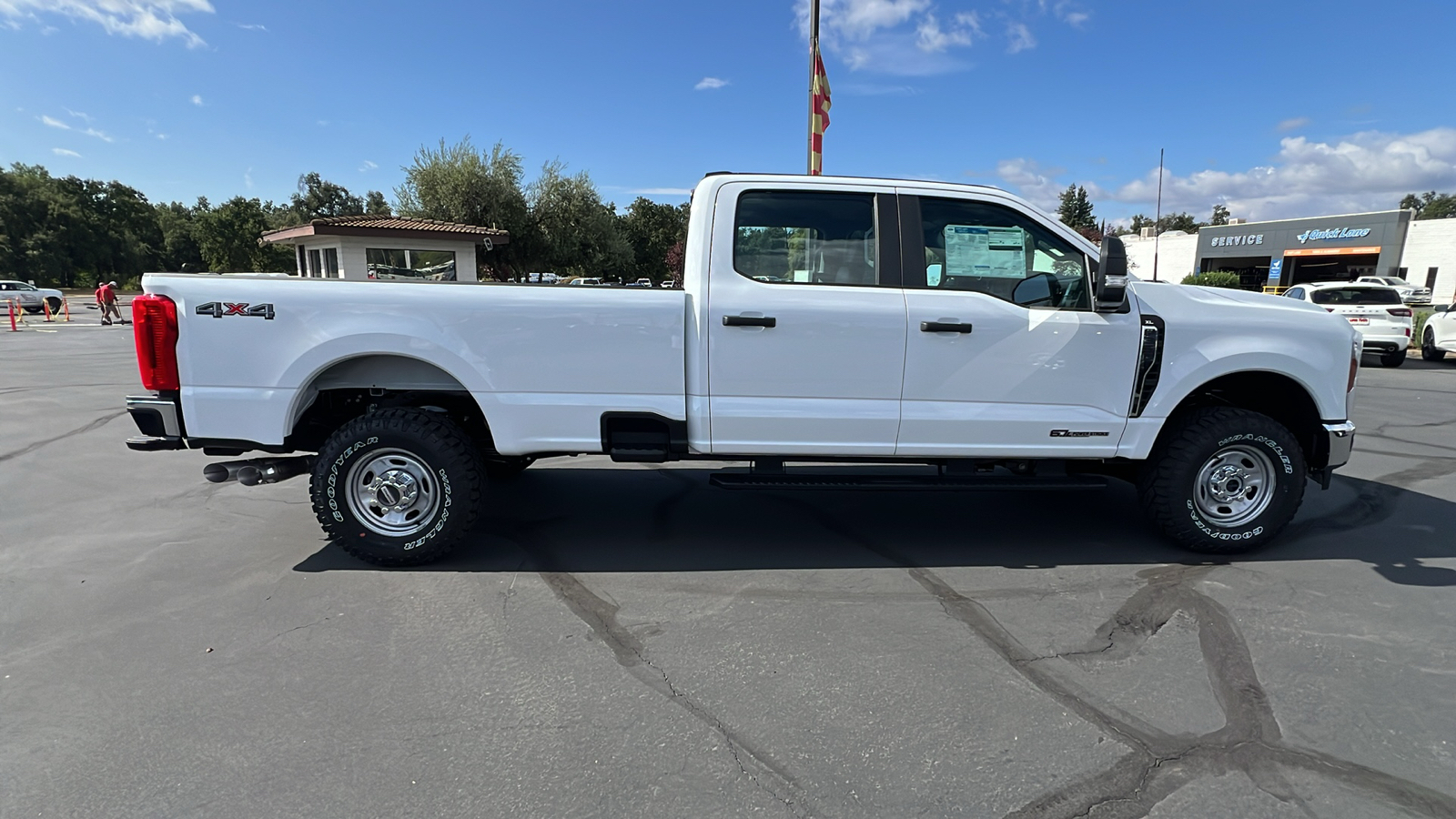 2024 Ford Super Duty F-350 SRW XL 3