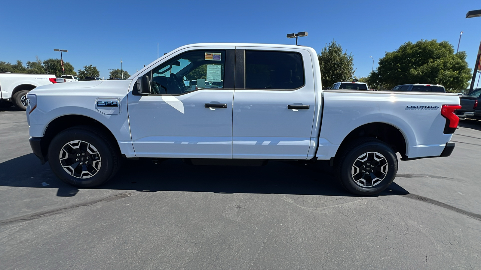 2024 Ford F-150 Lightning Pro 8