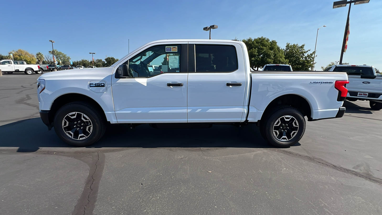 2024 Ford F-150 Lightning Pro 8