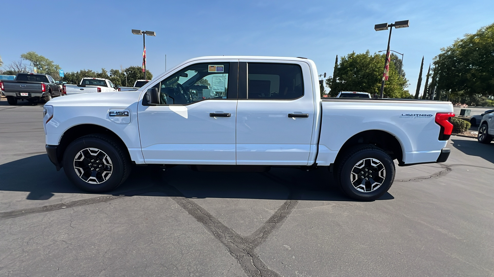 2024 Ford F-150 Lightning Pro 8