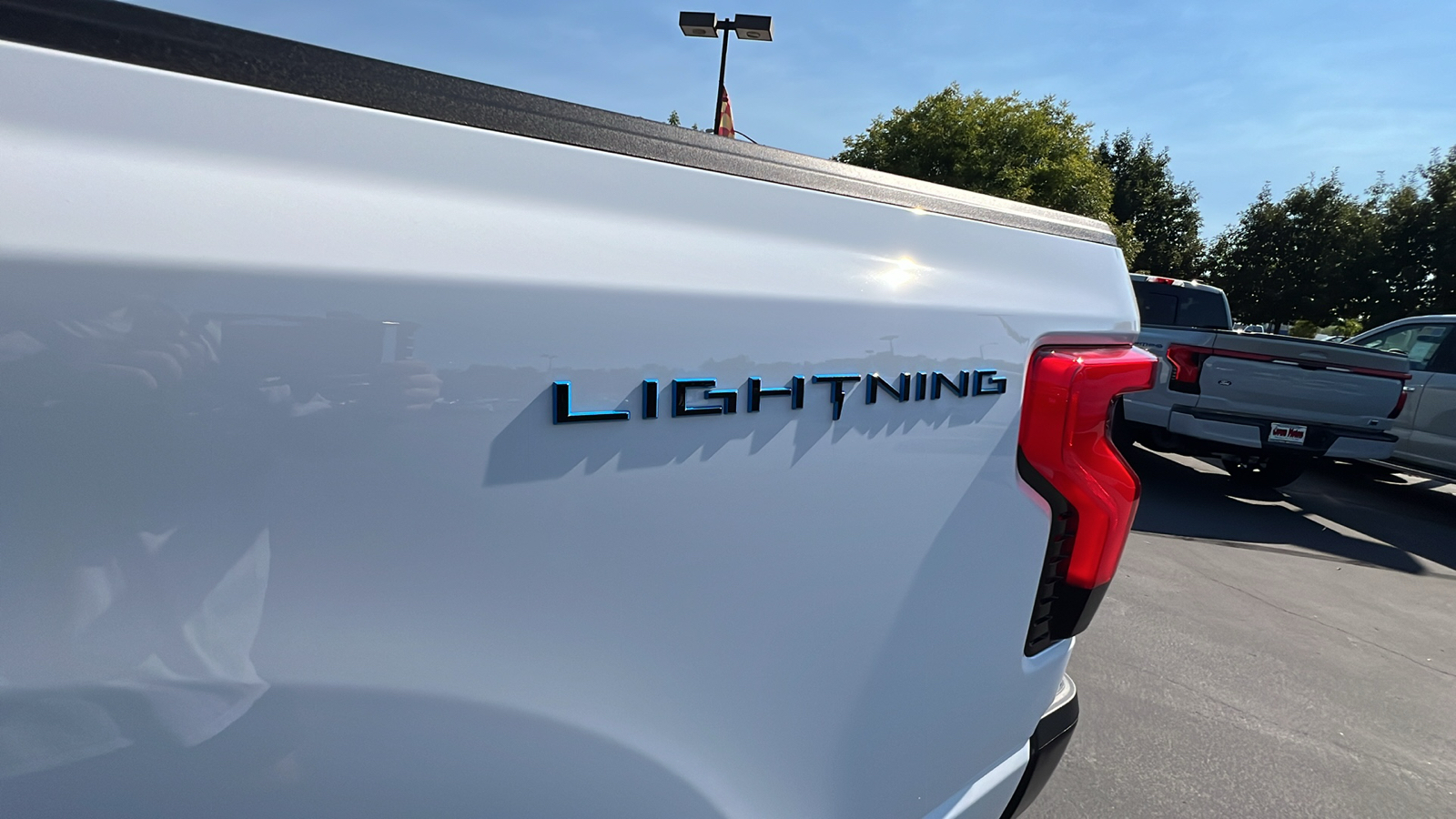 2024 Ford F-150 Lightning Pro 13