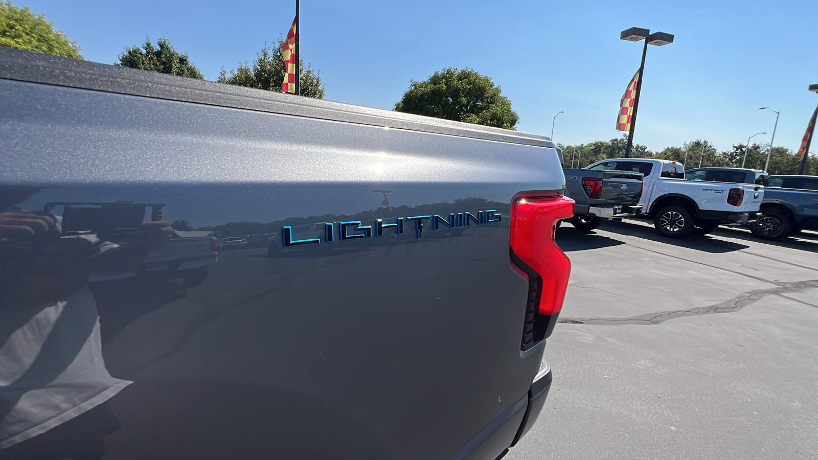 2024 Ford F-150 Lightning Platinum 13