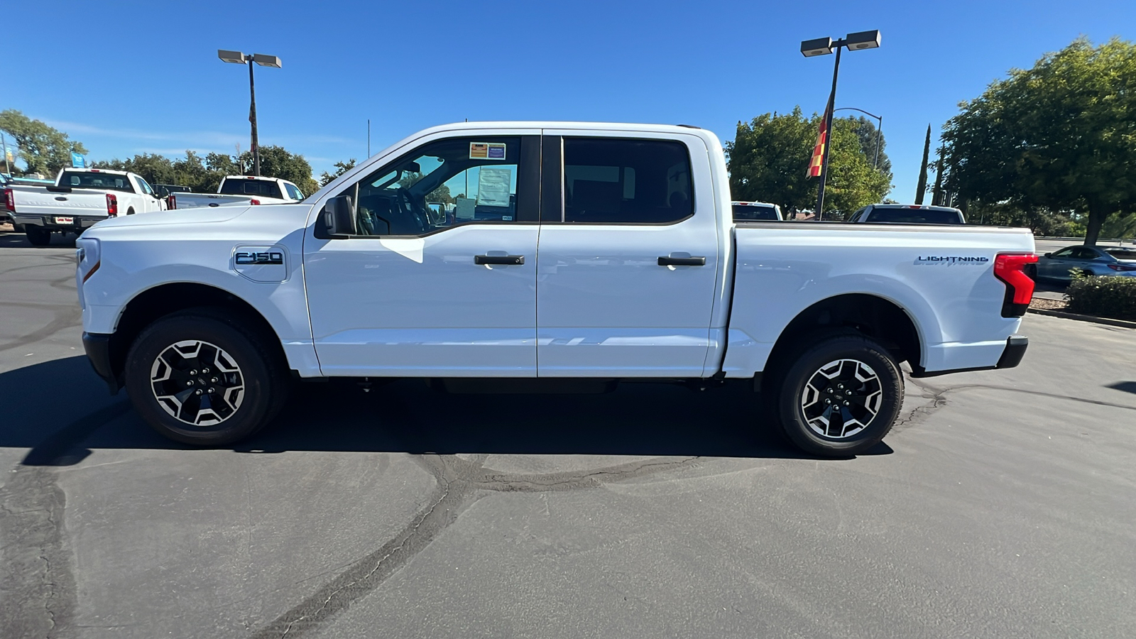 2024 Ford F-150 Lightning Pro 8