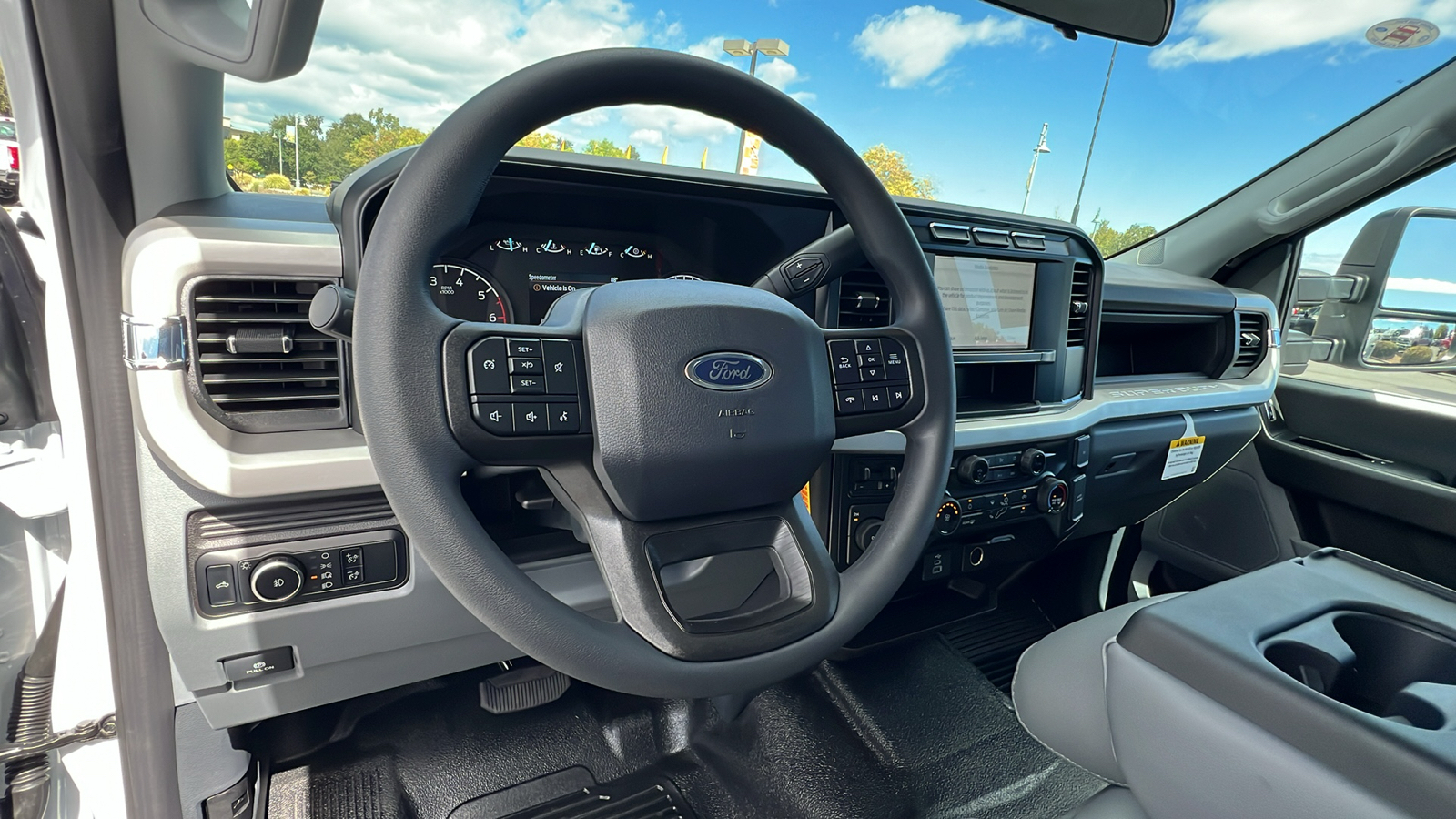 2024 Ford Super Duty F-250 SRW XL 24