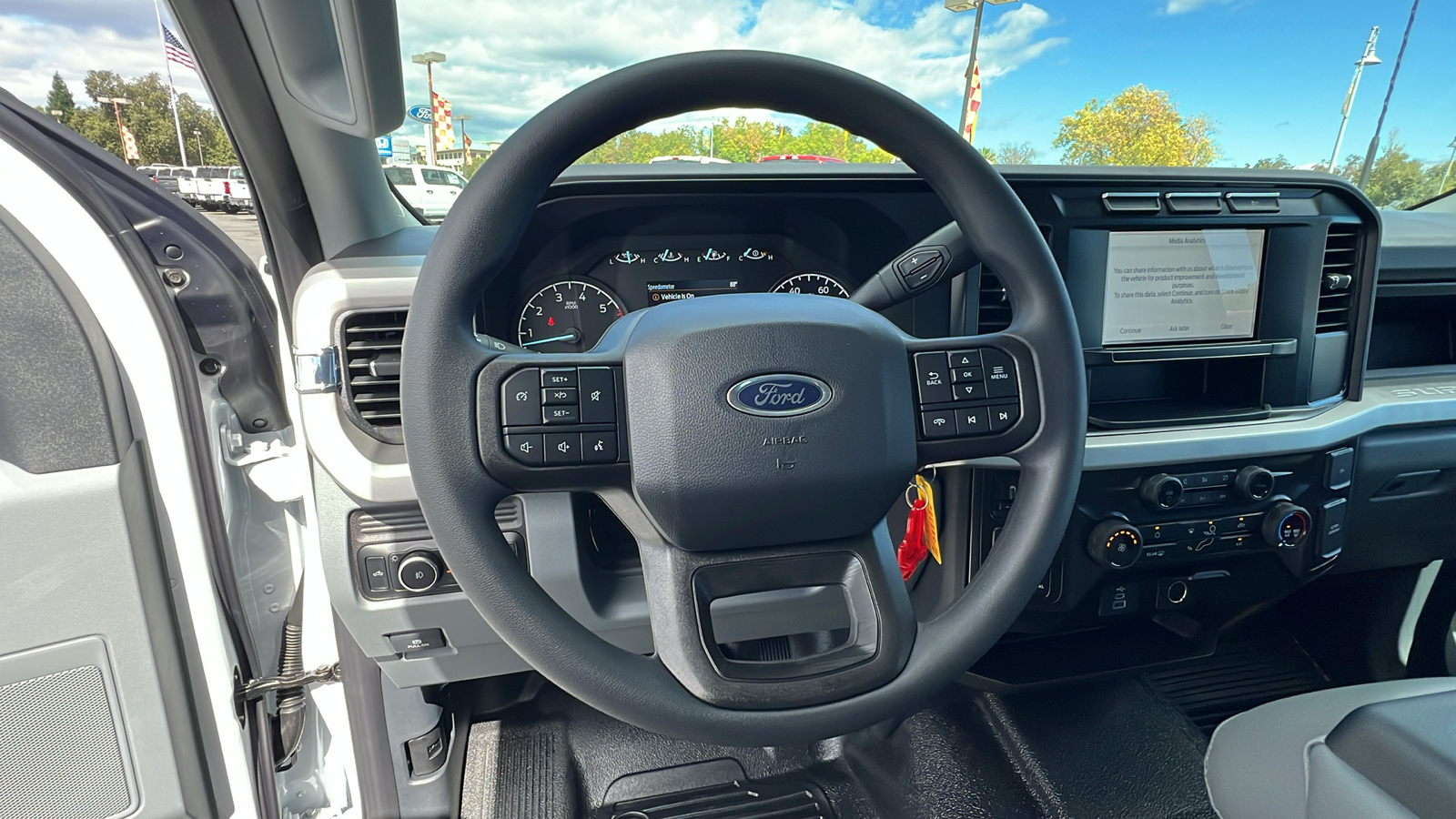 2024 Ford Super Duty F-250 SRW XL 27