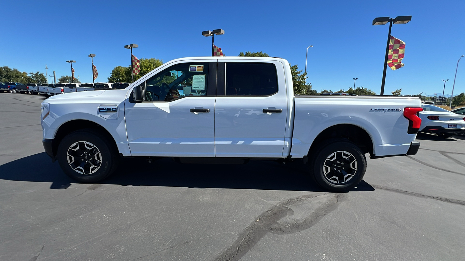 2024 Ford F-150 Lightning Pro 8