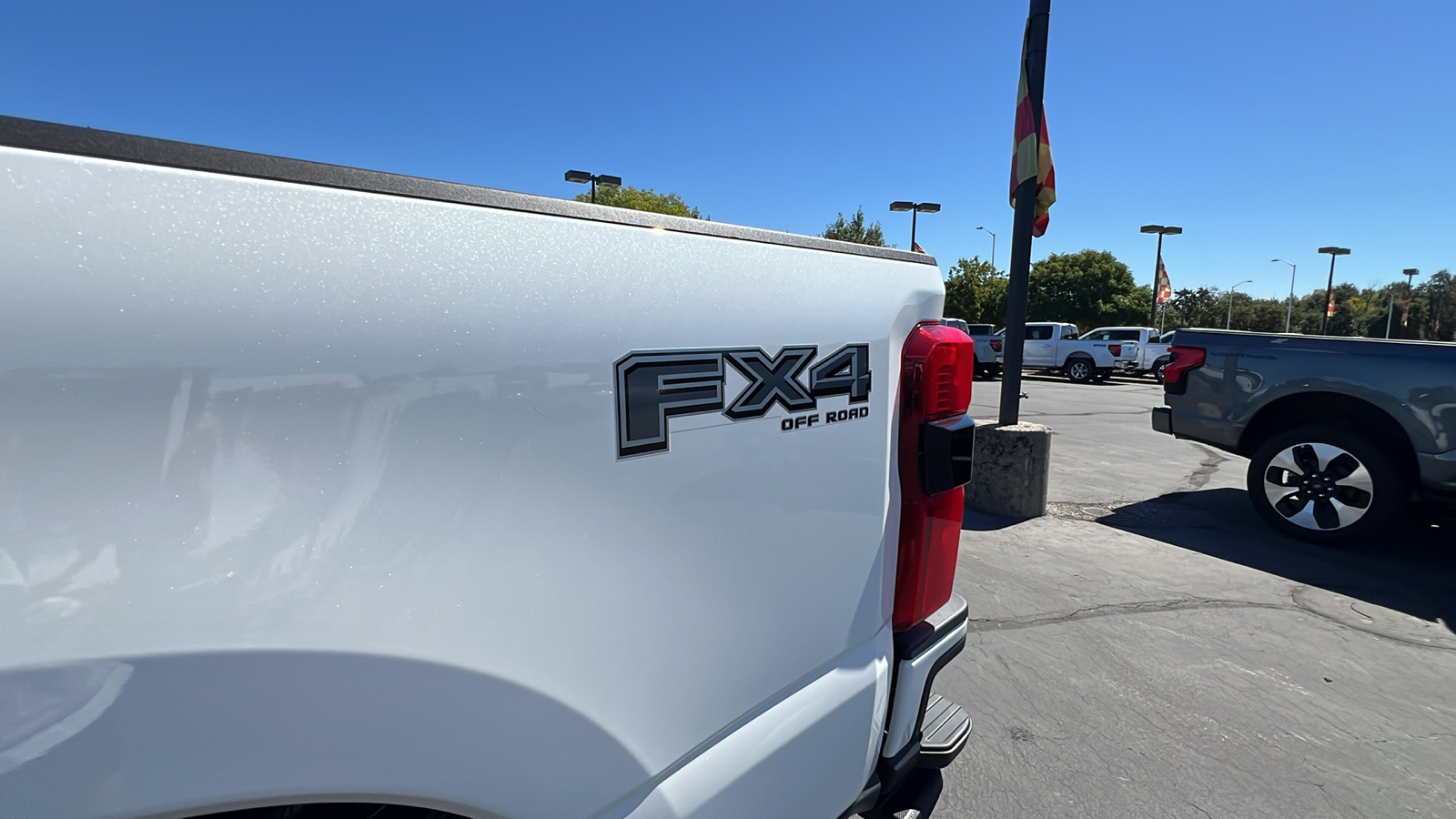 2024 Ford Super Duty F-250 SRW XL 13