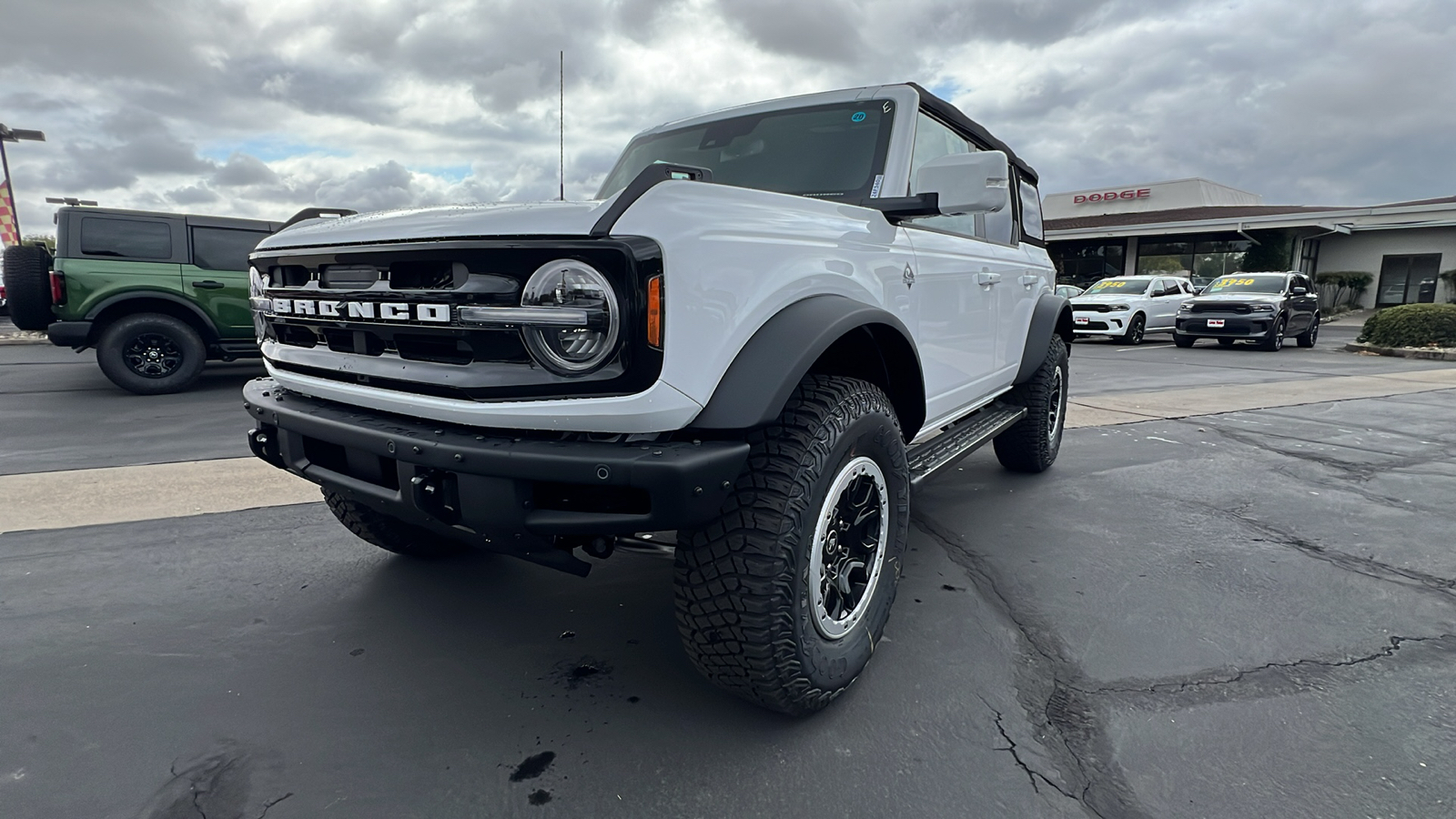 2024 Ford Bronco Outer Banks 10