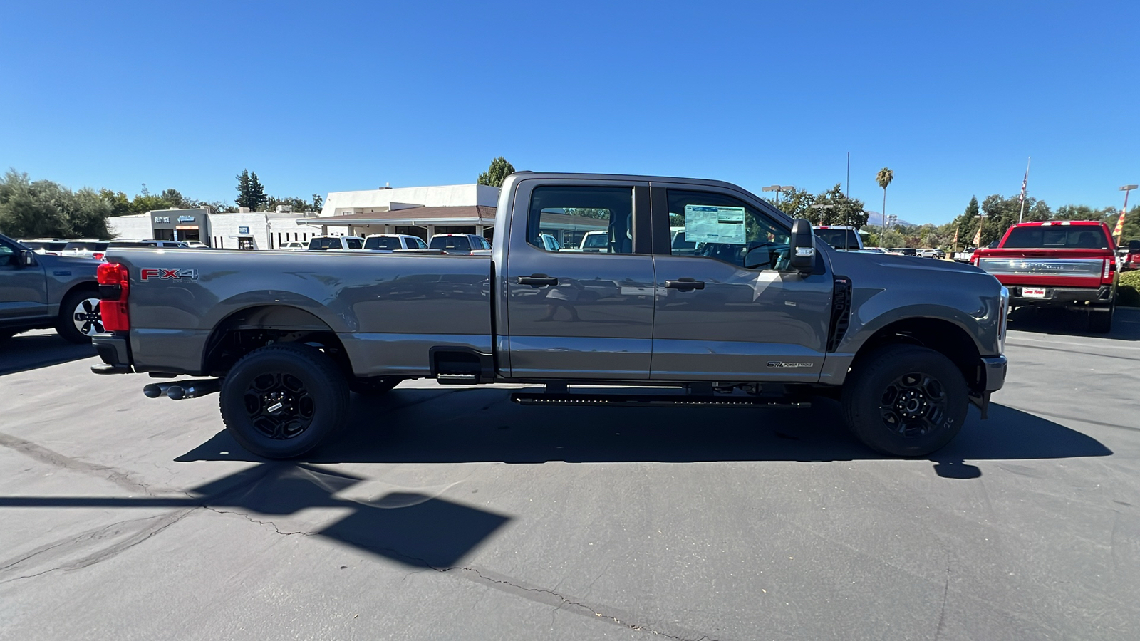 2024 Ford Super Duty F-350 SRW XL 3