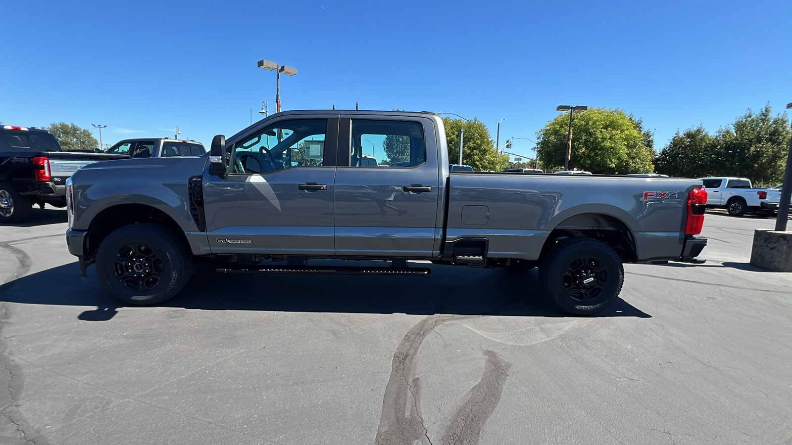 2024 Ford Super Duty F-350 SRW XL 8