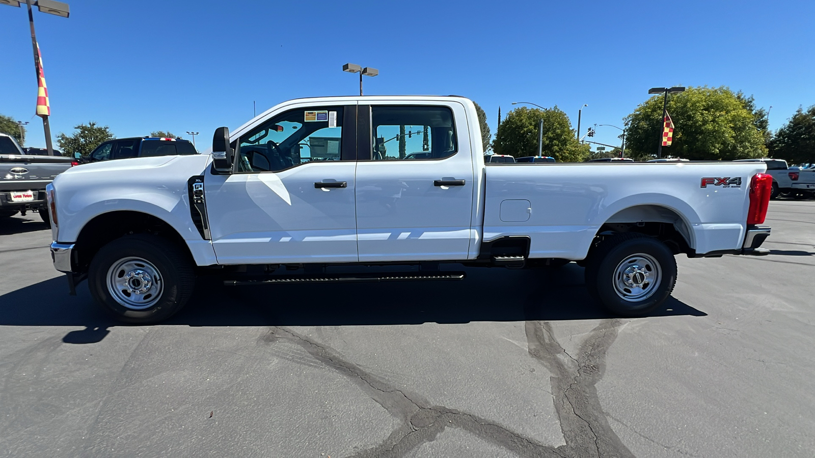 2024 Ford Super Duty F-250 SRW XL 8