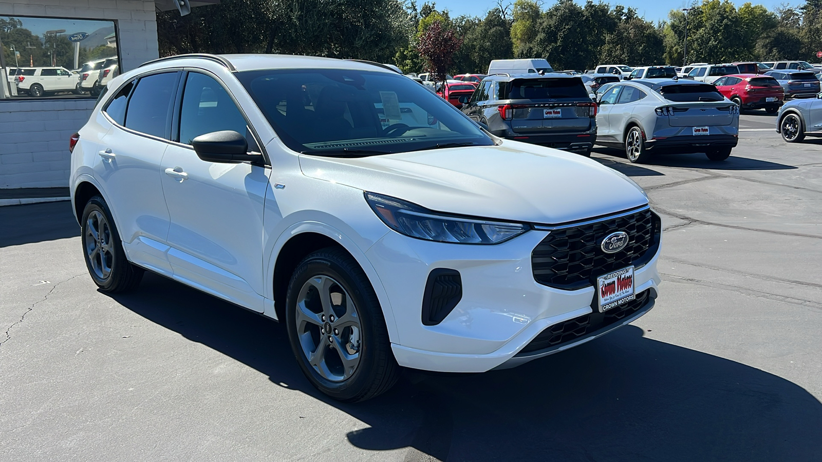 2024 Ford Escape ST-Line 2