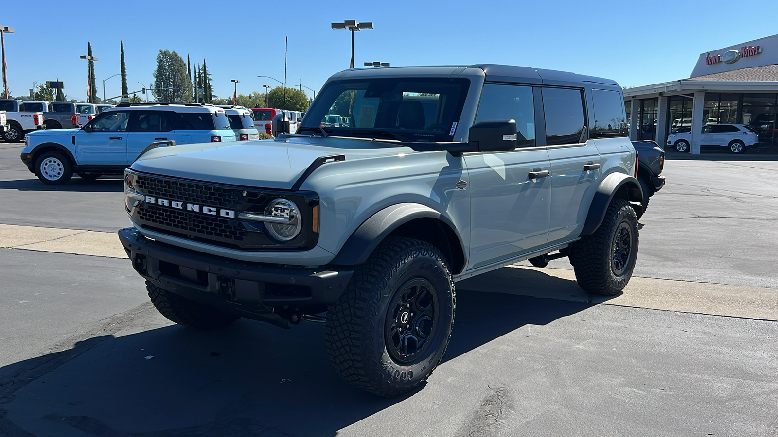 2024 Ford Bronco Wildtrak 1