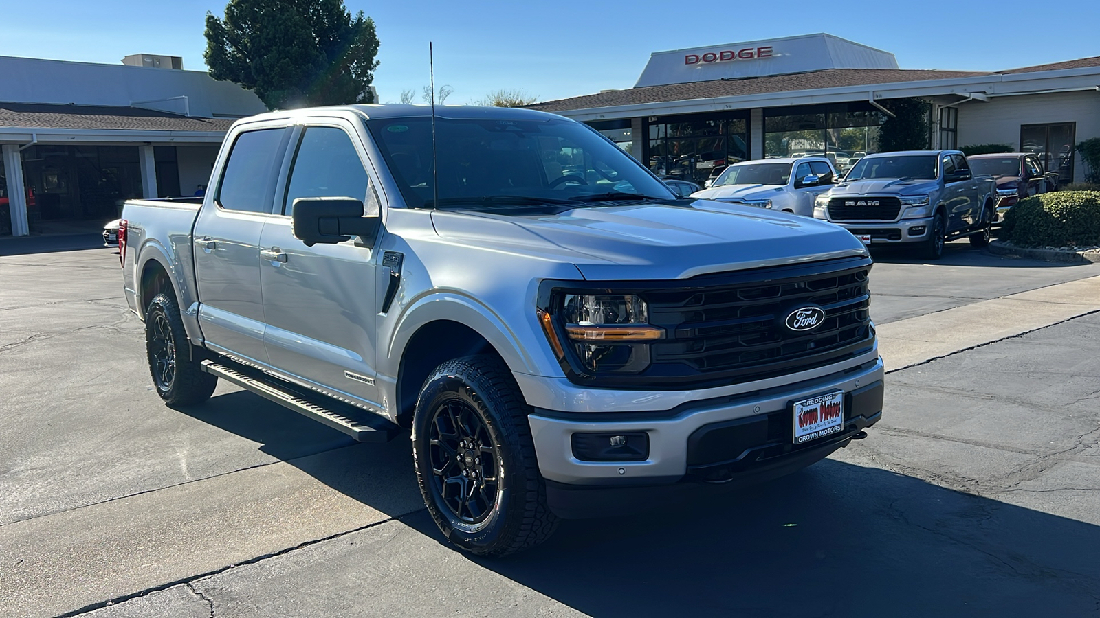 2024 Ford F-150 XLT 2