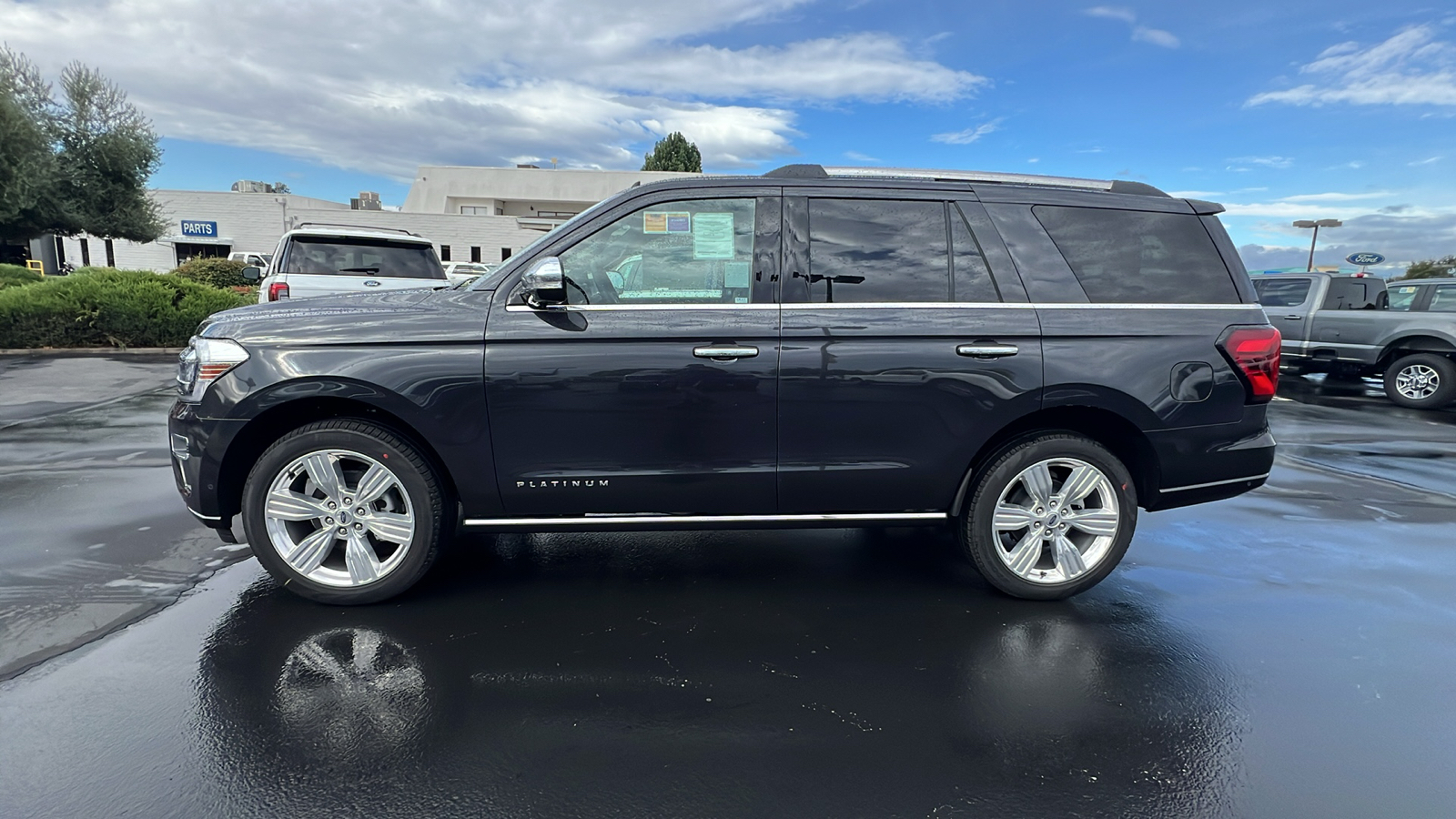 2024 Ford Expedition Platinum 8