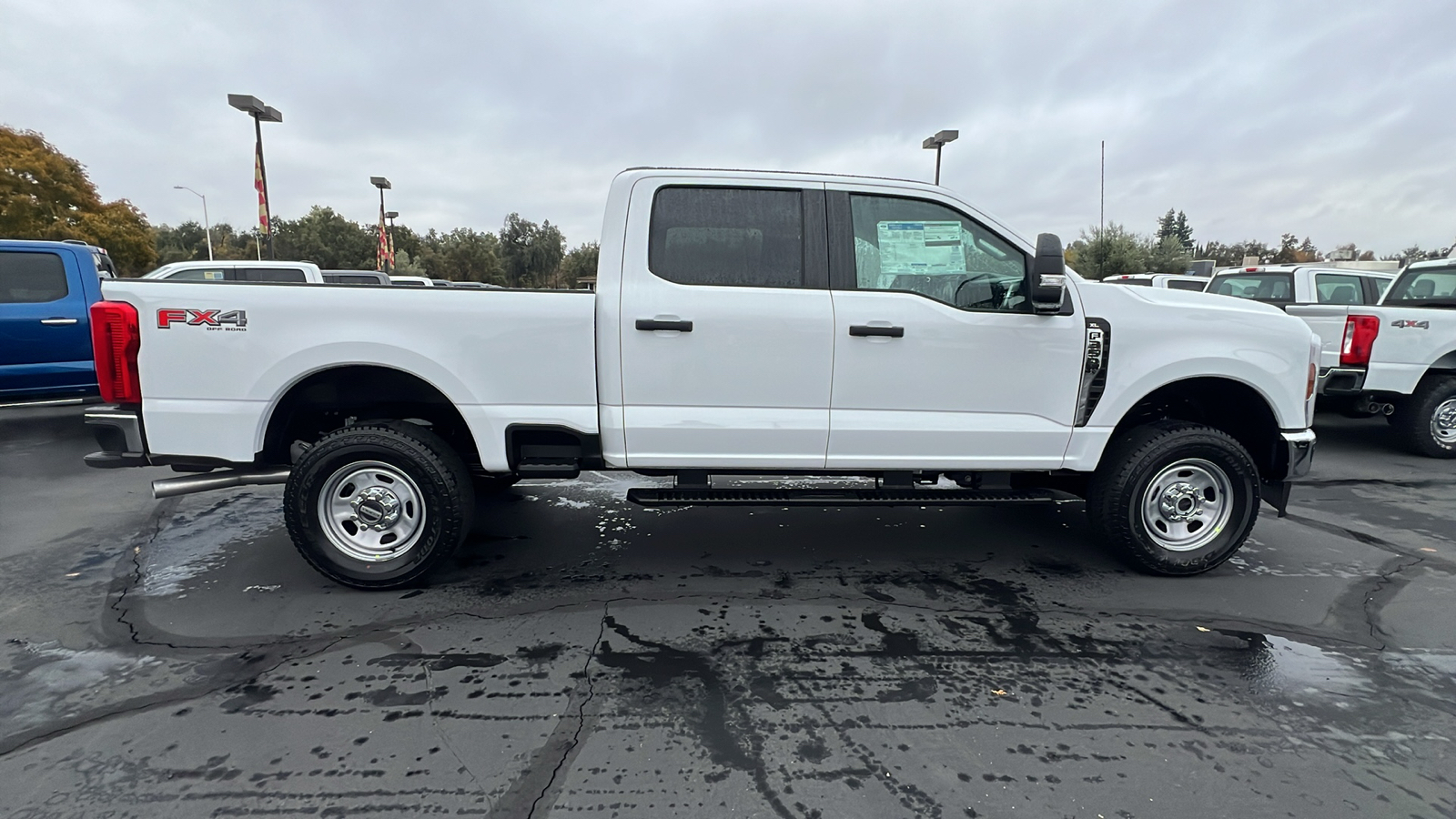 2024 Ford Super Duty F-350 SRW XL 3