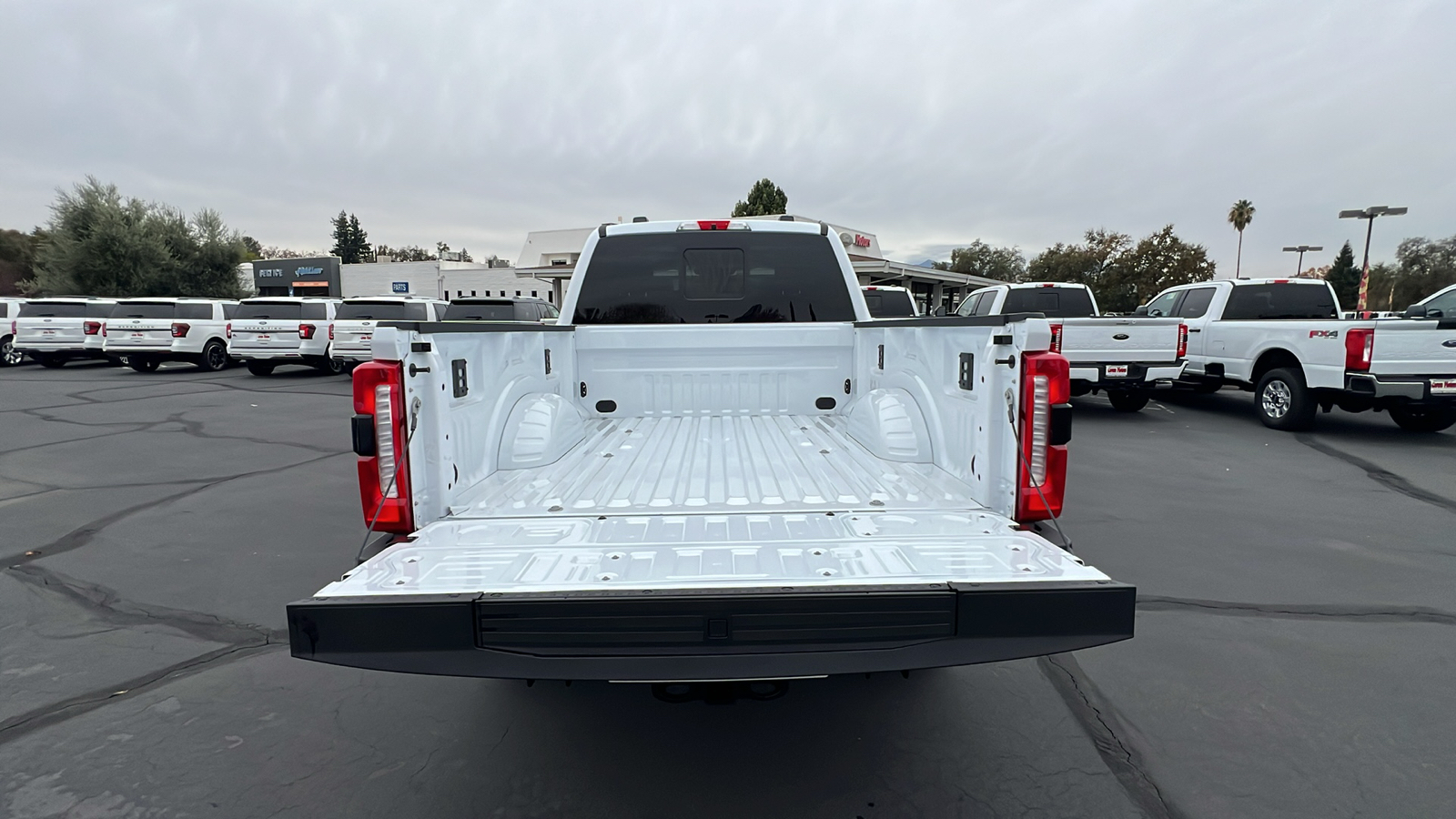 2024 Ford Super Duty F-350 SRW XL 6