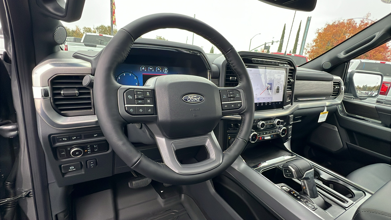 2024 Ford F-150 LARIAT 24