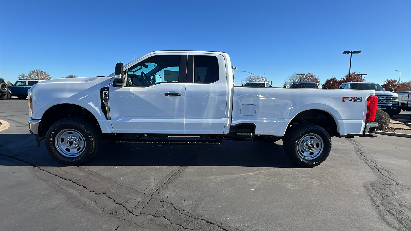 2024 Ford Super Duty F-350 SRW XL 8