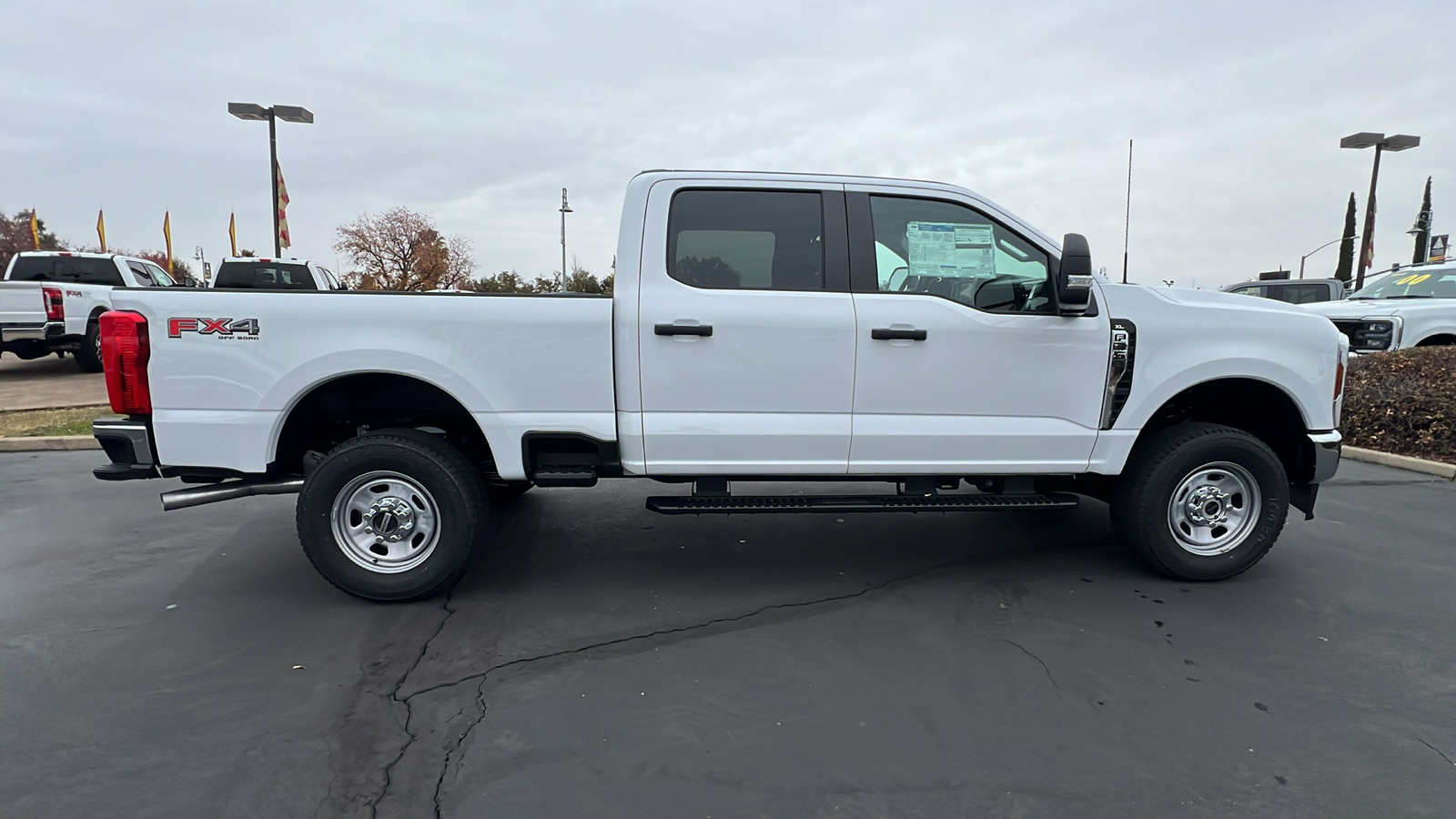 2024 Ford Super Duty F-350 SRW XL 3