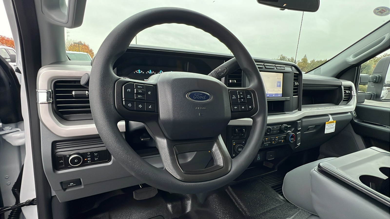 2024 Ford Super Duty F-350 SRW XL 24