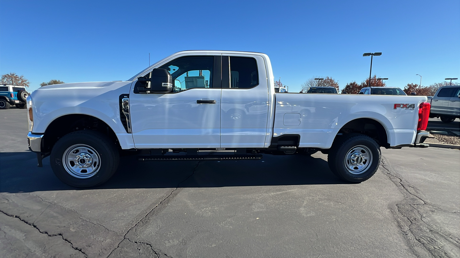 2024 Ford Super Duty F-350 SRW XL 8