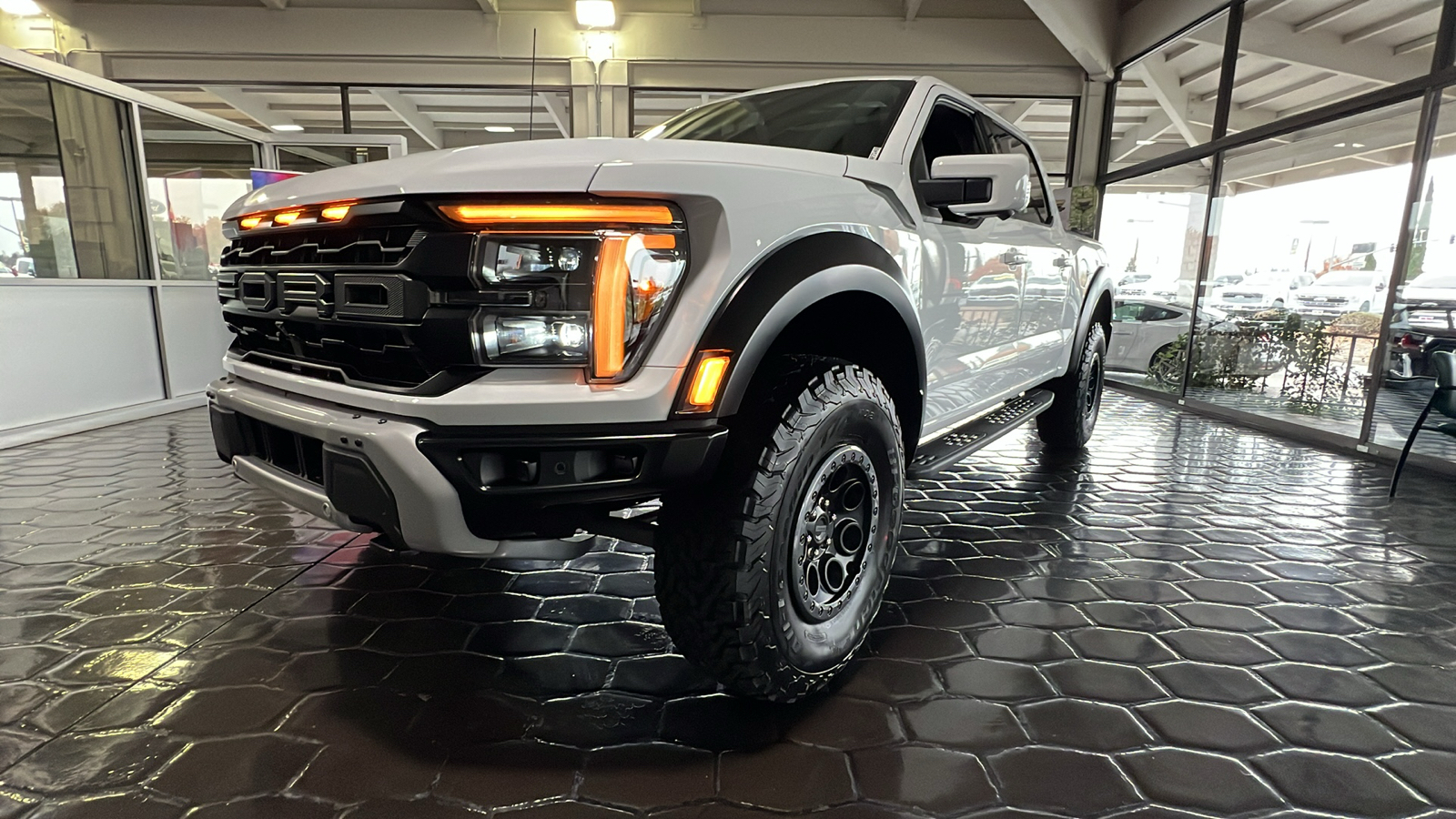 2024 Ford F-150 Raptor 10