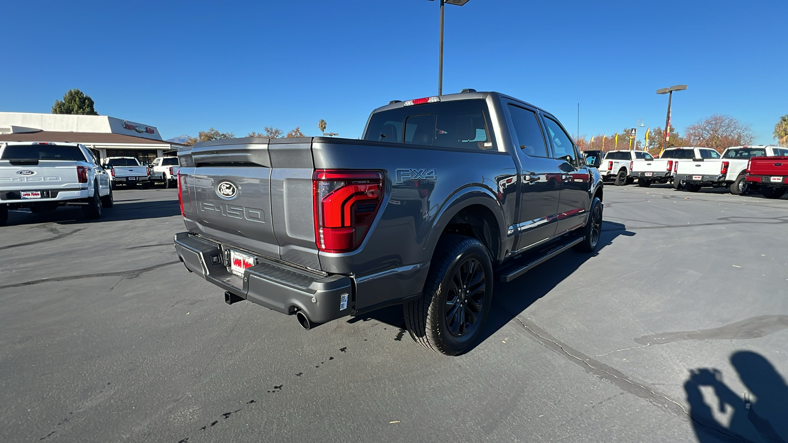 2024 Ford F-150 LARIAT 4