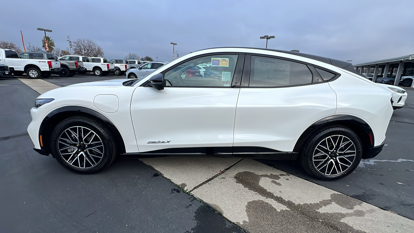 2024 Ford Mustang Mach-E Premium 8