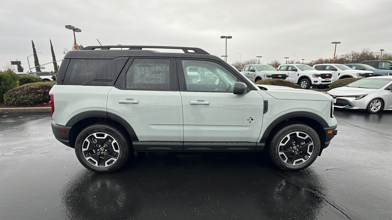 2024 Ford Bronco Sport Outer Banks 3