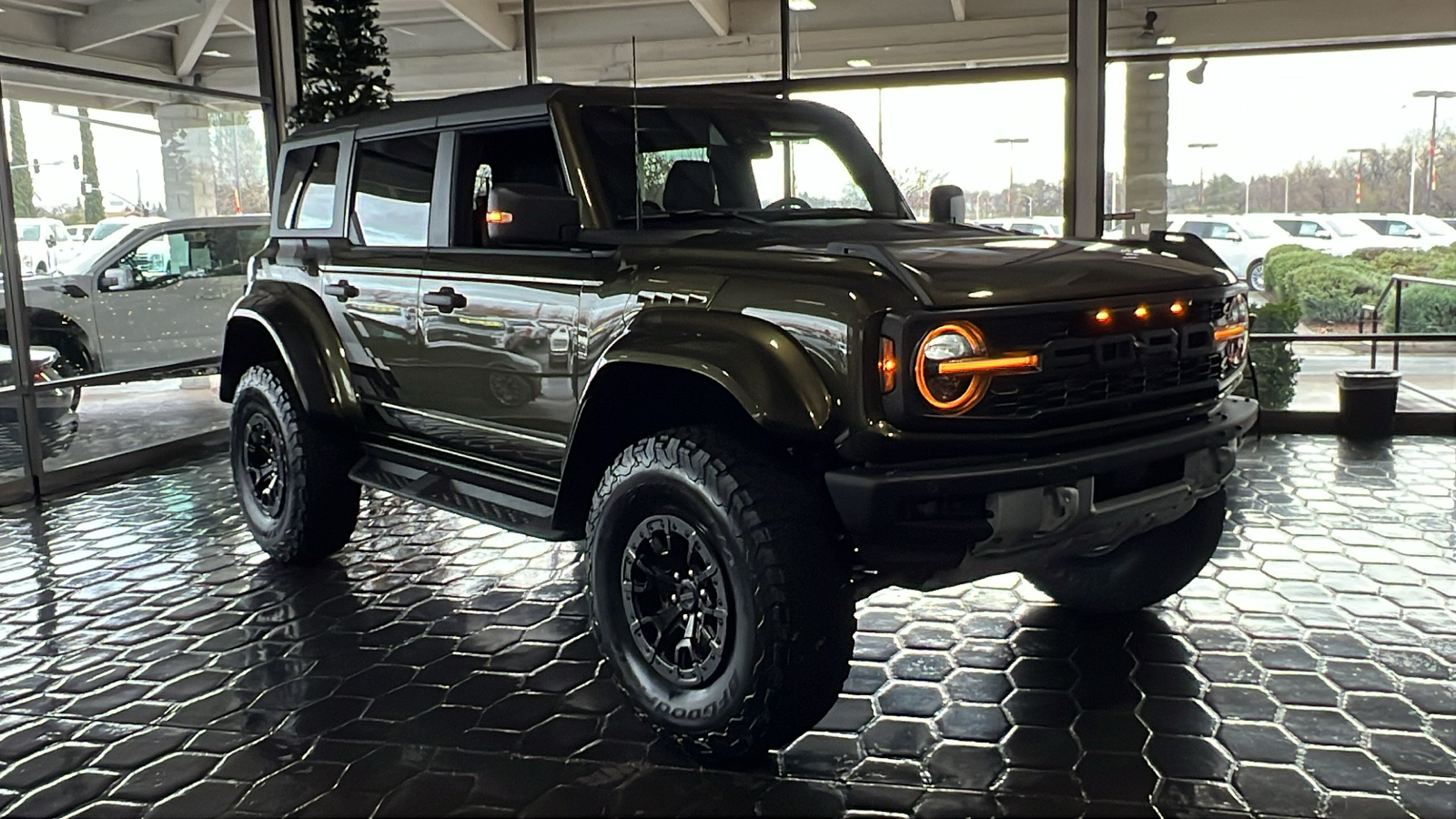 2024 Ford Bronco Raptor 2