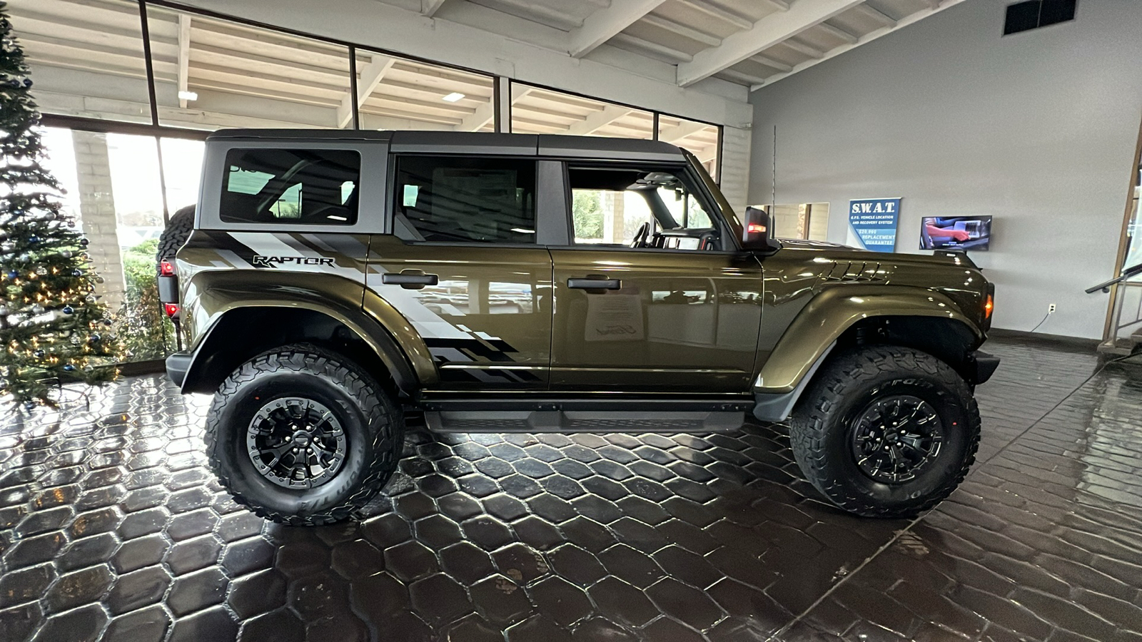 2024 Ford Bronco Raptor 3