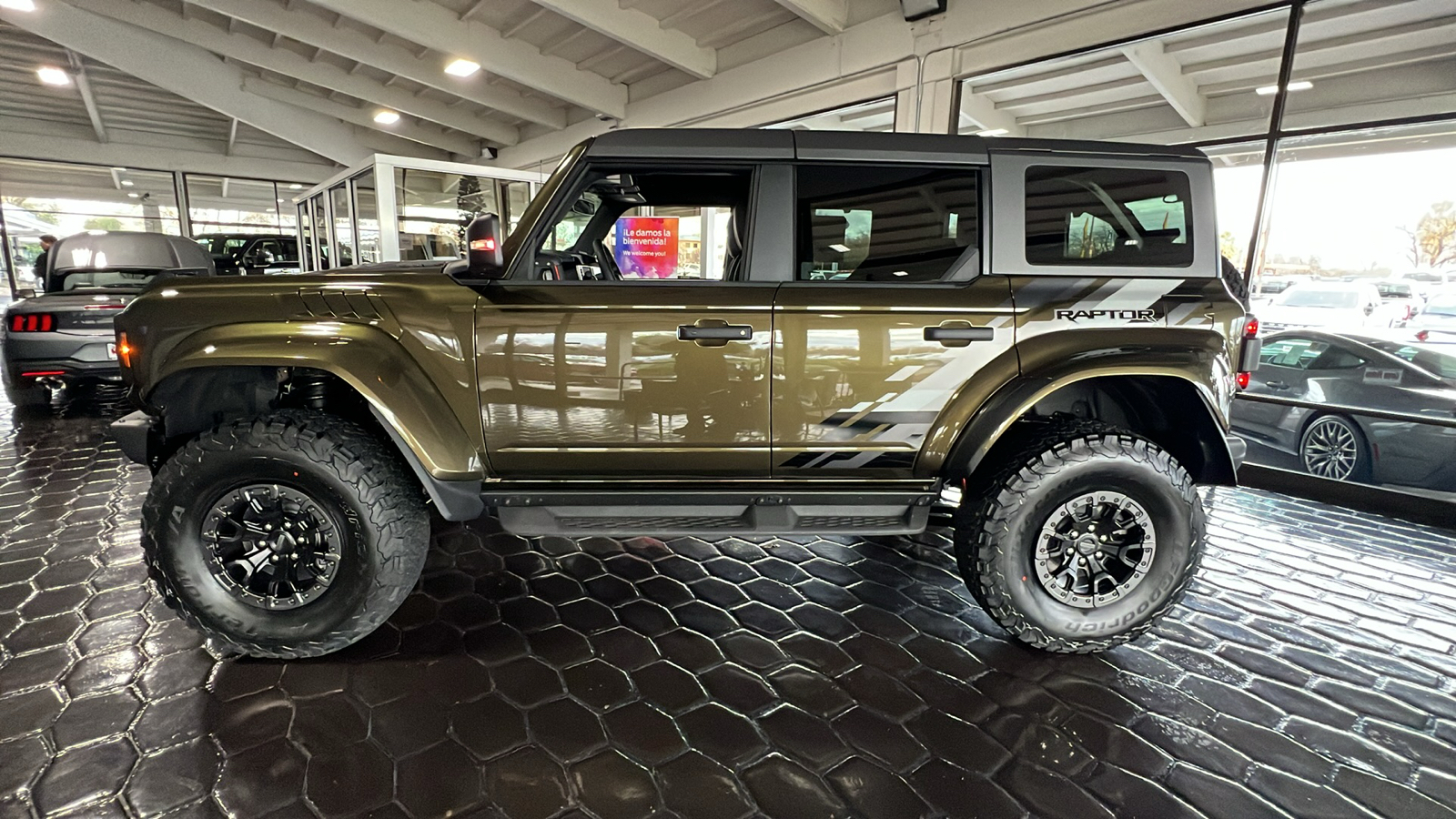 2024 Ford Bronco Raptor 8