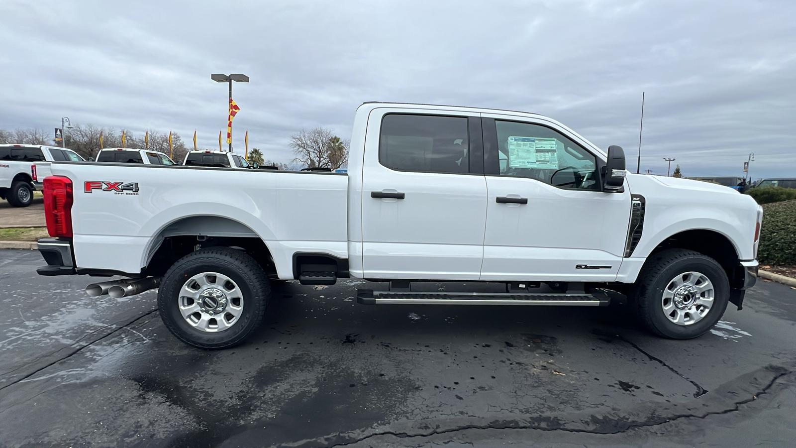 2024 Ford Super Duty F-250 SRW XL 3