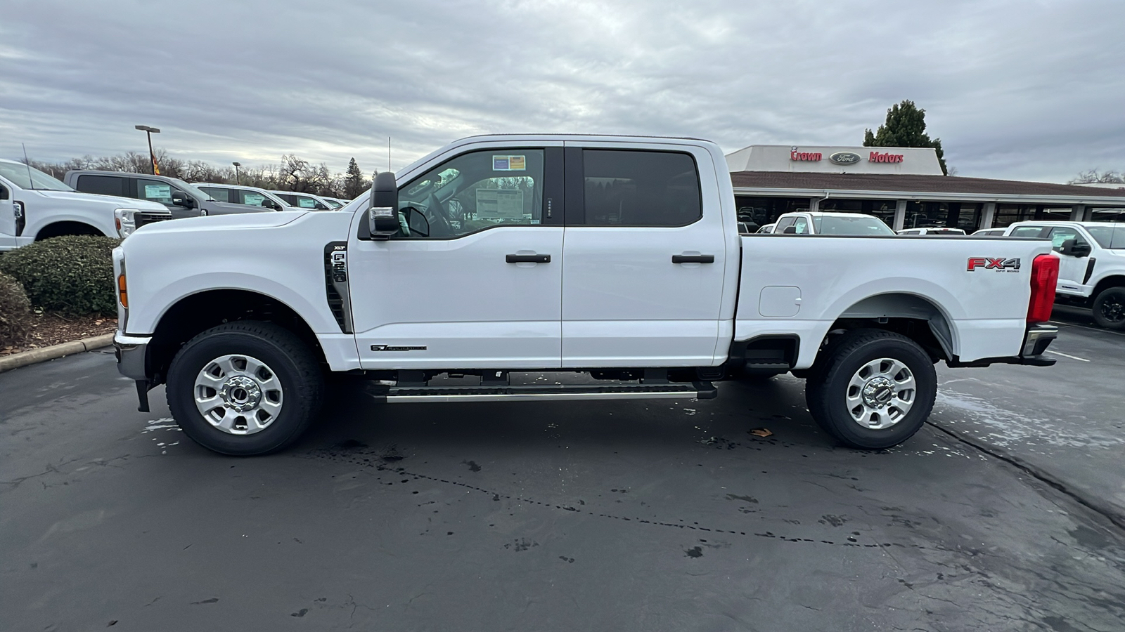 2024 Ford Super Duty F-250 SRW XL 8