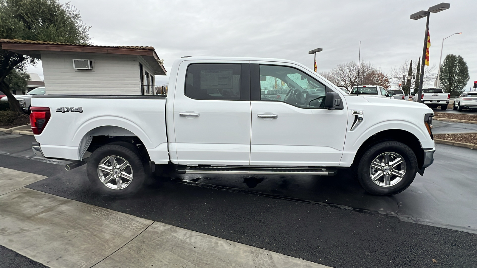 2024 Ford F-150 XLT 3