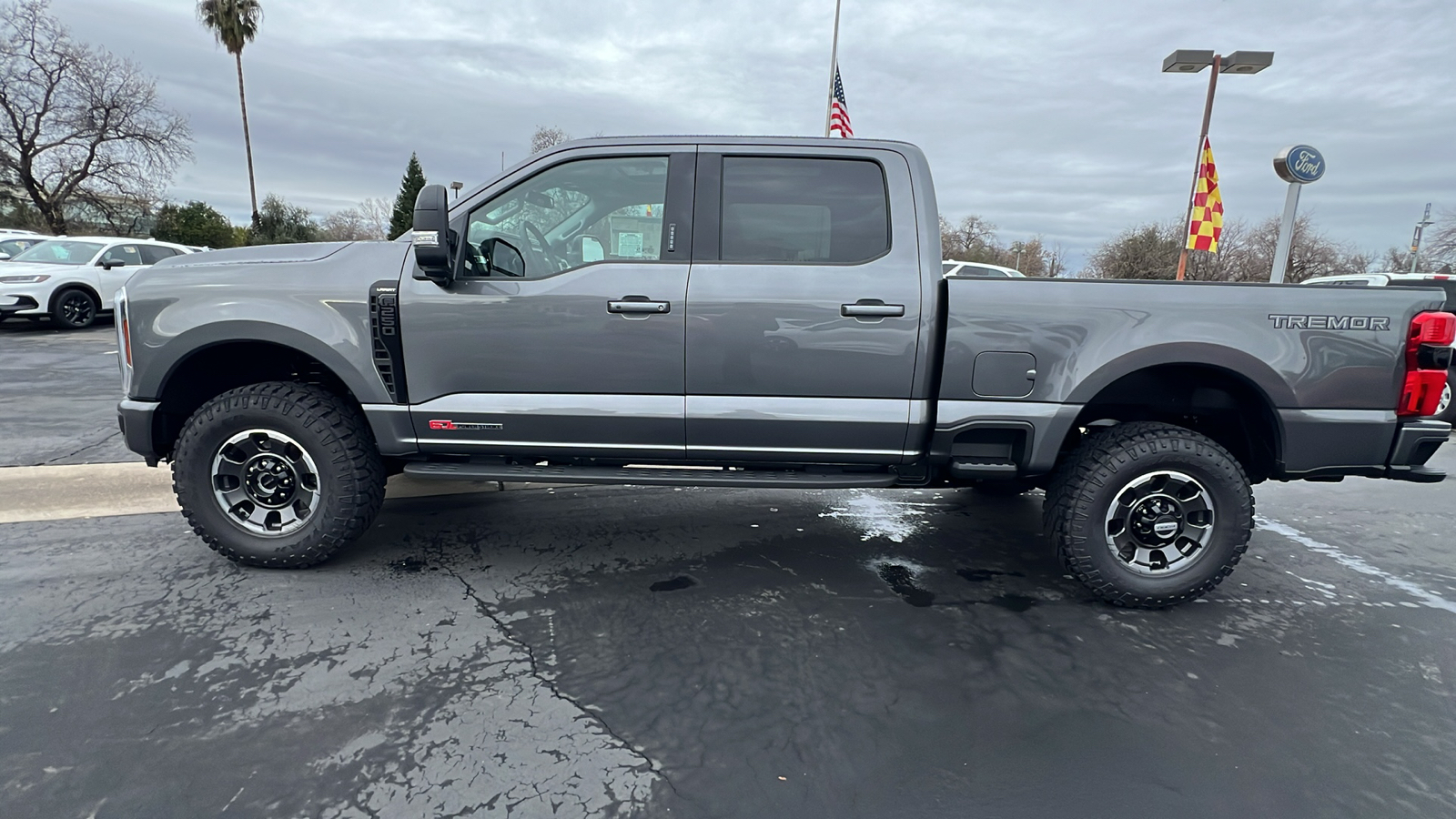 2024 Ford Super Duty F-250 SRW XL 8