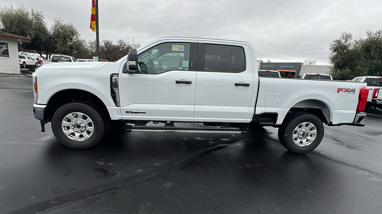 2024 Ford Super Duty F-250 SRW XL 8